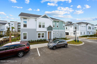 7431 Calusa Ct in Jacksonville, FL - Building Photo - Building Photo