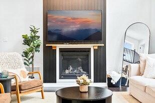 1042 Greensview Dr in Lake Of Bays, ON - Building Photo