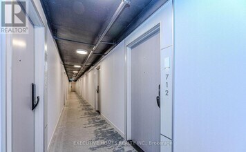 3210 Dakota Cmn in Burlington, ON - Building Photo - Building Photo