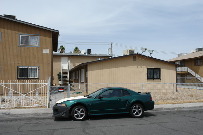 488 Albert Ave in Las Vegas, NV - Building Photo - Building Photo