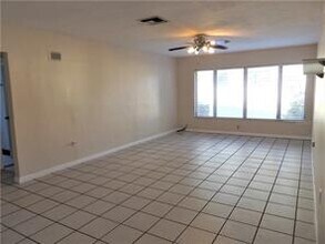3621 McIntosh Rd in Sarasota, FL - Building Photo - Building Photo
