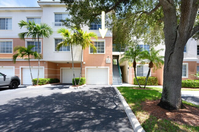 property at 5205 Myrtlewood Cir E