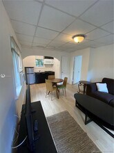 1311 15th Terrace-Unit -6 in Miami Beach, FL - Foto de edificio - Building Photo