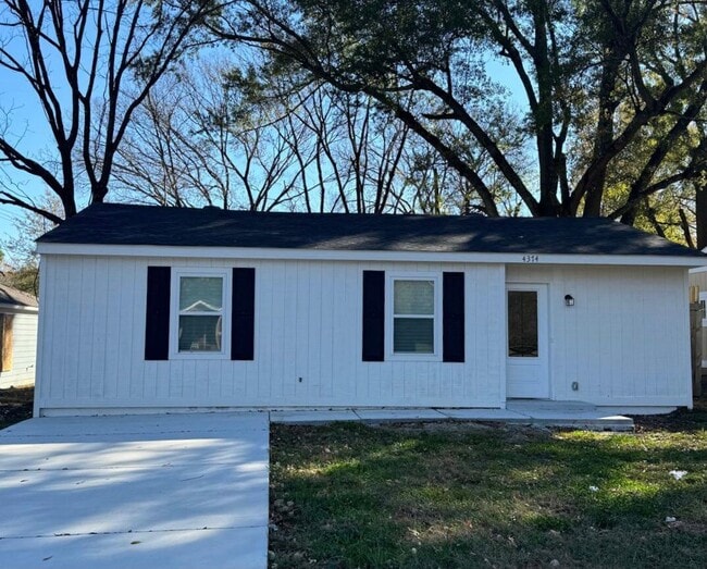 4374 Suncrest Dr in Memphis, TN - Building Photo - Building Photo