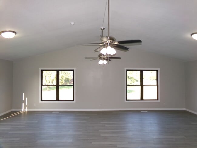 225 N Doris St in Wichita, KS - Building Photo - Building Photo