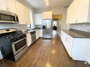 2129 N Racine Ave in Chicago, IL - Building Photo - Building Photo