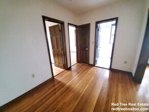 240 Kelton St, Unit 4 in Boston, MA - Building Photo - Building Photo