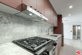 12425 Texas Ave in Los Angeles, CA - Building Photo - Building Photo