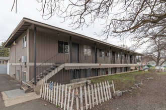 702 N 2nd St in Yakima, WA - Building Photo - Building Photo