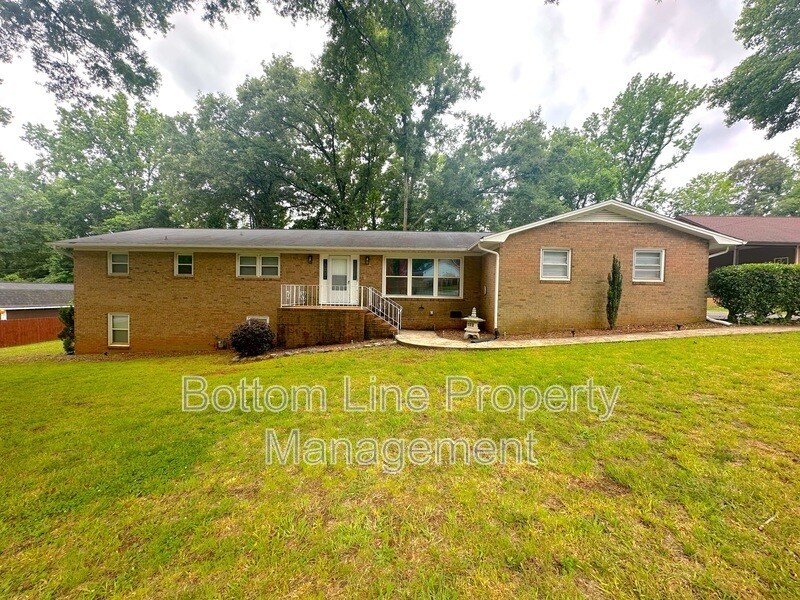 9419 Brenda Ann Rd in Charlotte, NC - Building Photo