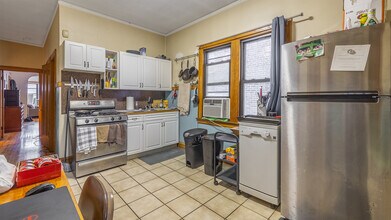 1104 N Ashland Ave-Unit -2 in Chicago, IL - Building Photo - Building Photo
