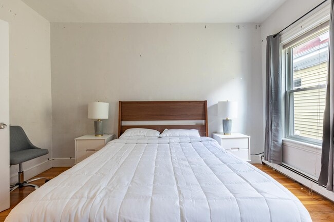 60 Hillside St, Unit 3 in Boston, MA - Foto de edificio - Building Photo