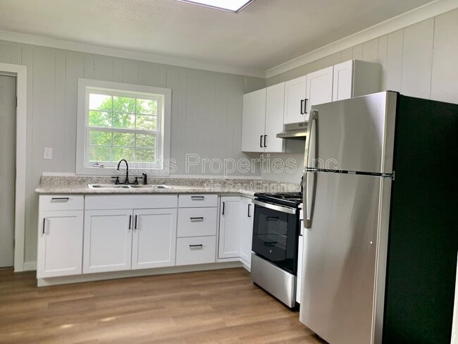 property at 516 S Connor St