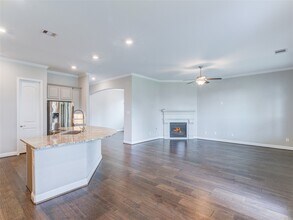 9514 Humboldt Trail in Rosharon, TX - Foto de edificio - Building Photo