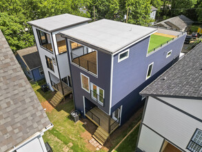 569 Middle St SW in Atlanta, GA - Building Photo - Building Photo