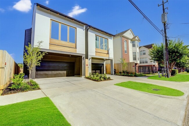 2307 Jackson St in Houston, TX - Building Photo - Building Photo