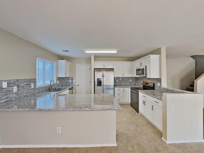 16008 W Vogel Ave in Goodyear, AZ - Building Photo - Building Photo