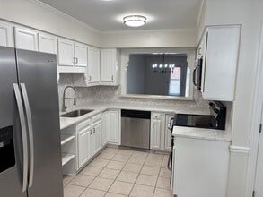 655 Croston Dr in Winston-Salem, NC - Building Photo - Building Photo