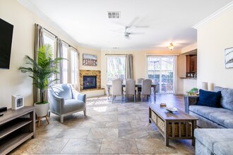 202 Alexander Ct in Encinitas, CA - Building Photo - Building Photo