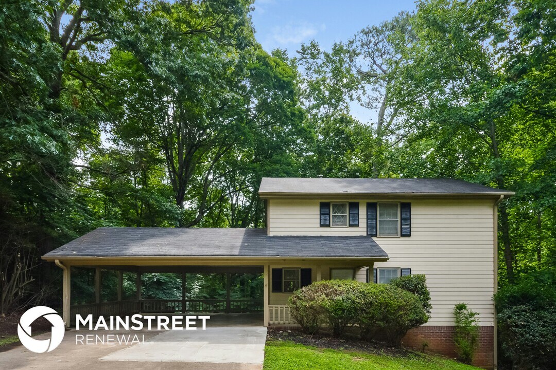 3438 Mansfield Ln in Snellville, GA - Foto de edificio