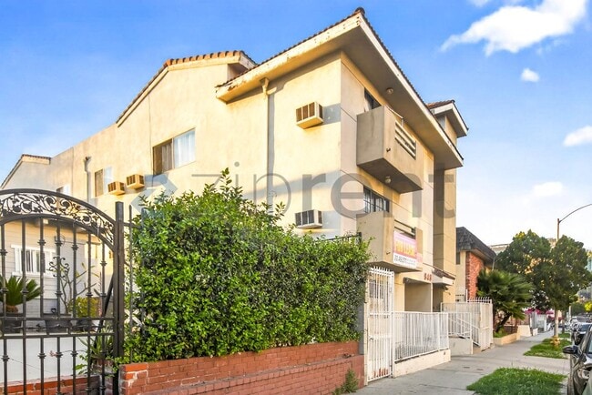843 S Ardmore Ave in Los Angeles, CA - Building Photo - Building Photo