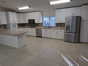 36 Spring Meadows Dr in Ormond Beach, FL - Foto de edificio - Building Photo