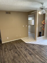 850 S River Dr, Unit 1071 in Tempe, AZ - Building Photo - Building Photo