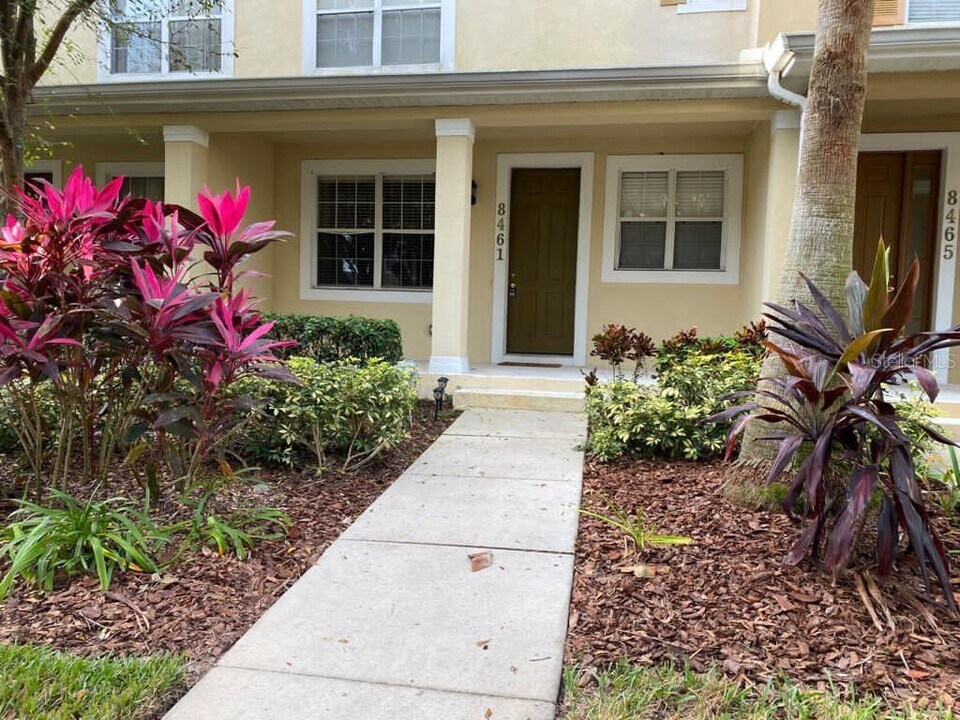 8461 Leeland Archer Blvd in Orlando, FL - Building Photo
