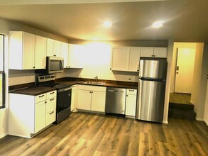 7806 Birch Bay Dr in Blaine, WA - Building Photo - Building Photo