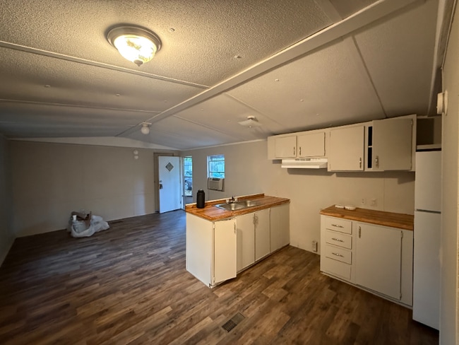 0 Acorn Village Ln in Waverly, TN - Building Photo - Building Photo