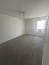 1105 Westwood Ln in Giddings, TX - Building Photo - Building Photo