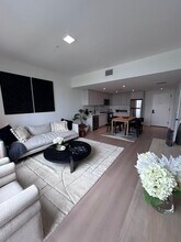 36 NW 32nd St, Unit 805 in Miami, FL - Building Photo - Building Photo