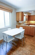 10781 Lindbrook Dr in Los Angeles, CA - Building Photo - Building Photo