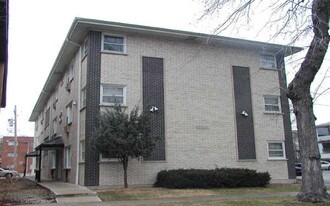 33 Rockford Ave in Forest Park, IL - Building Photo
