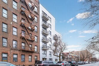 37-32 89th St in Flushing, NY - Building Photo - Building Photo