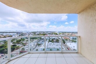 7330 Ocean Terrace in Miami Beach, FL - Building Photo - Building Photo