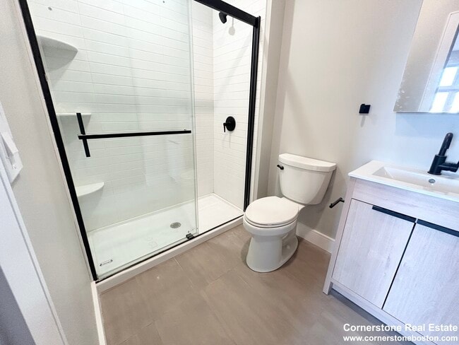 16 Baker Ct, Unit D in Boston, MA - Building Photo - Building Photo