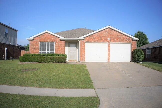 2417 Hampton Dr in Little Elm, TX - Building Photo - Building Photo