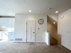3883 Komenda Ct in Millcreek, UT - Building Photo - Building Photo