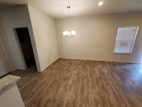 12001 Englewood Ave in Lubbock, TX - Building Photo - Building Photo