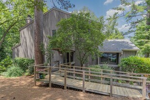 208 Ridge Trl in Chapel Hill, NC - Building Photo