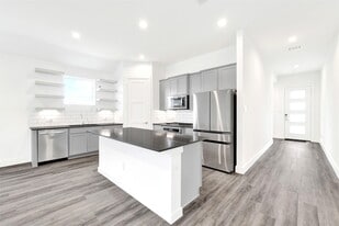 153 Aurora Spgs Dr in Katy, TX - Building Photo