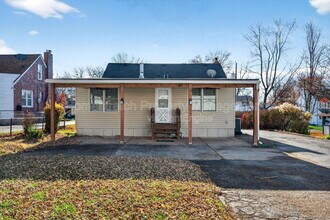 1255 St Antoine St in Florissant, MO - Building Photo - Building Photo