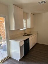 1021 Nimrod Ct in Bakersfield, CA - Building Photo - Building Photo