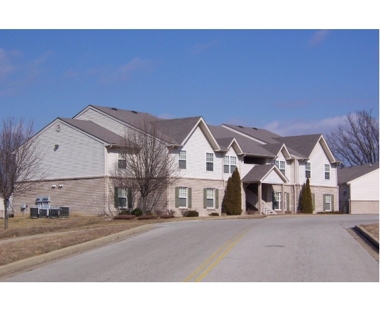 Oak Meadow Apartments in North Vernon, IN - Building Photo - Building Photo