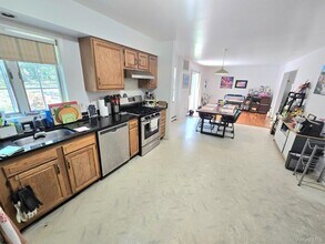21 Bentay Dr in Harrison, NY - Building Photo - Building Photo