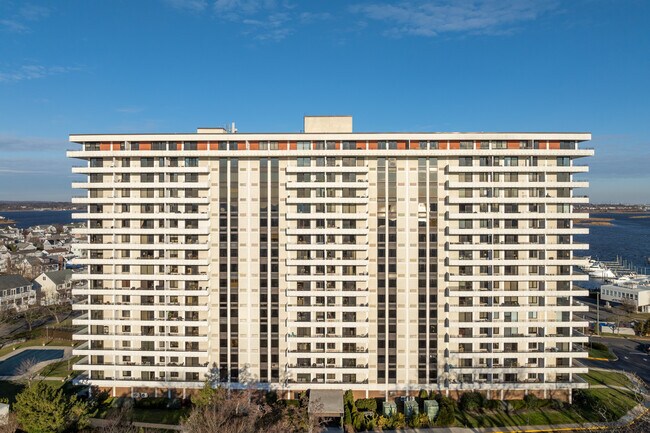 Channel Club Tower in Monmouth Beach, NJ - Building Photo - Building Photo