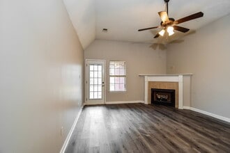 8238 Regal Bend Dr in Olive Branch, MS - Building Photo - Building Photo