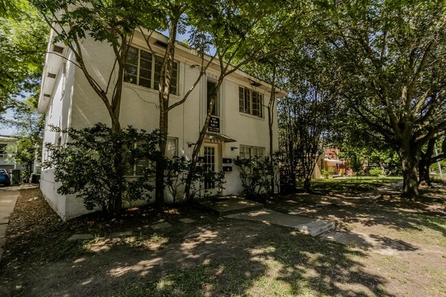 property at 1828 W Main St