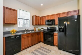 1462 Pacific Rd in Poinciana, FL - Building Photo - Building Photo